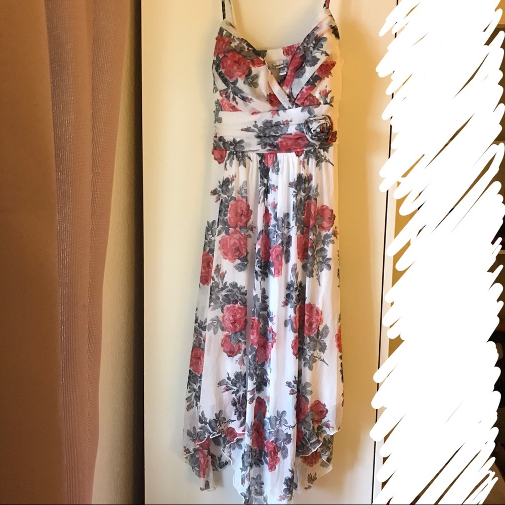 White floral pattern dress